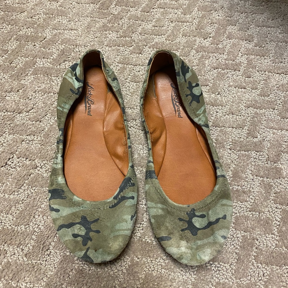 Lucky Camo Flats 8